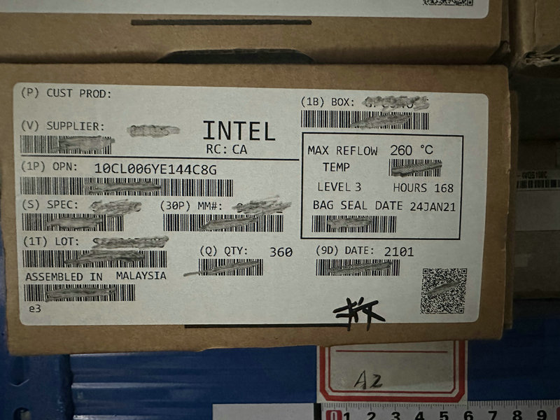 10CL006YE144C8G